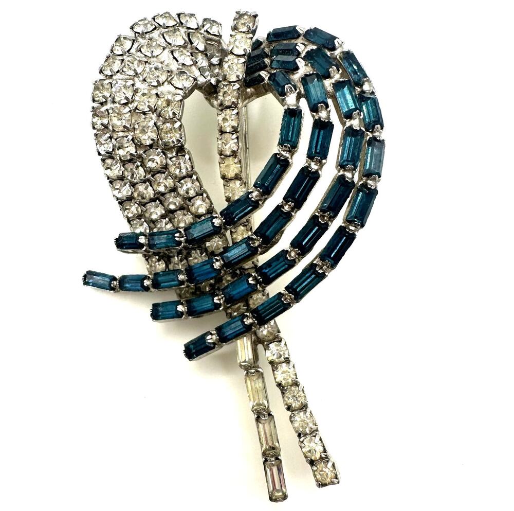 Vintage 1950s silver tone clear Montana blue baguette rhinestones 3D brooch